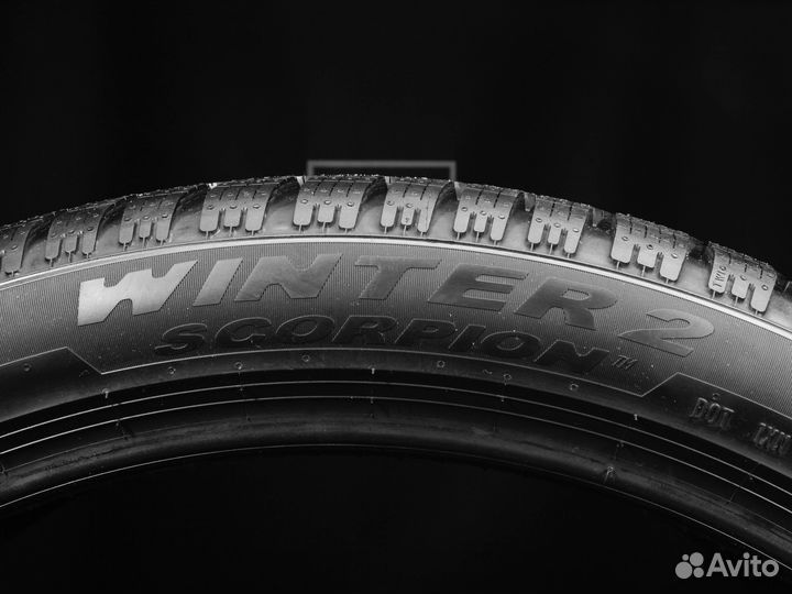 Pirelli Scorpion Winter 2 295/35 R23 99W