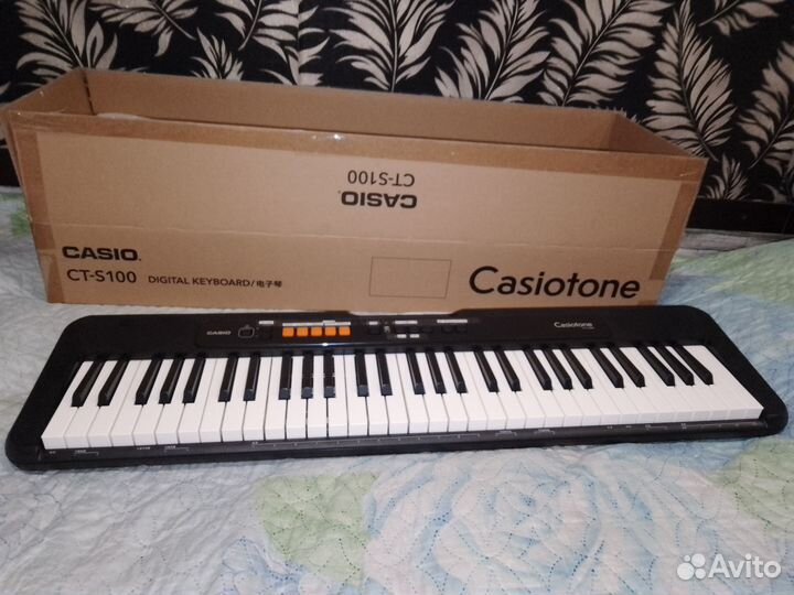 Цифровое пианино Casio CT-S100