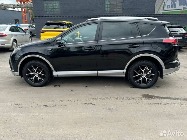 Разбор Toyota Rav4 XA40 3ZR-FE 2017
