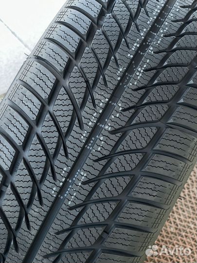 Westlake SW606 215/50 R17 95V