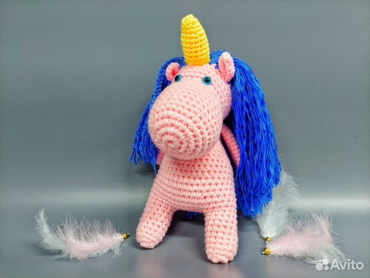 Вязаная игрушка единорог