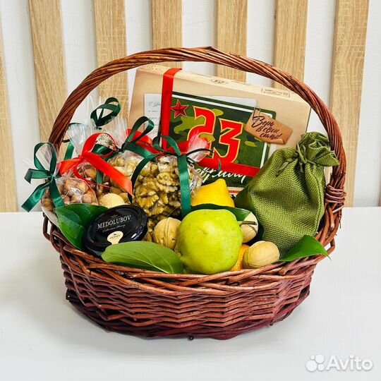 Подарочная мужская корзина 