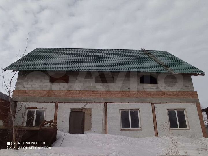 Дом 420 м² на участке 8 сот.