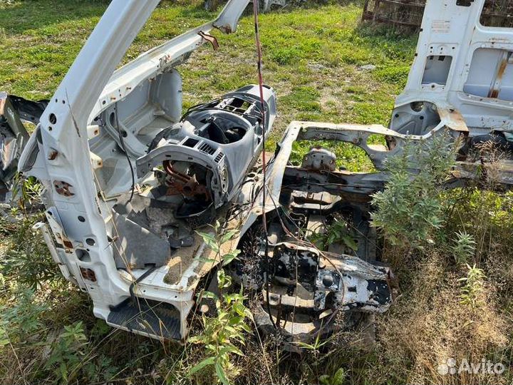 Телевизор Nissan Vanette SK82MN