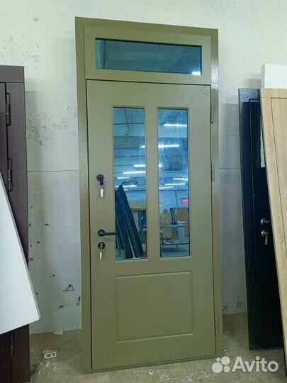 Дверь подъездная