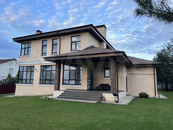 Дом 300 м² на участке 15 сот.