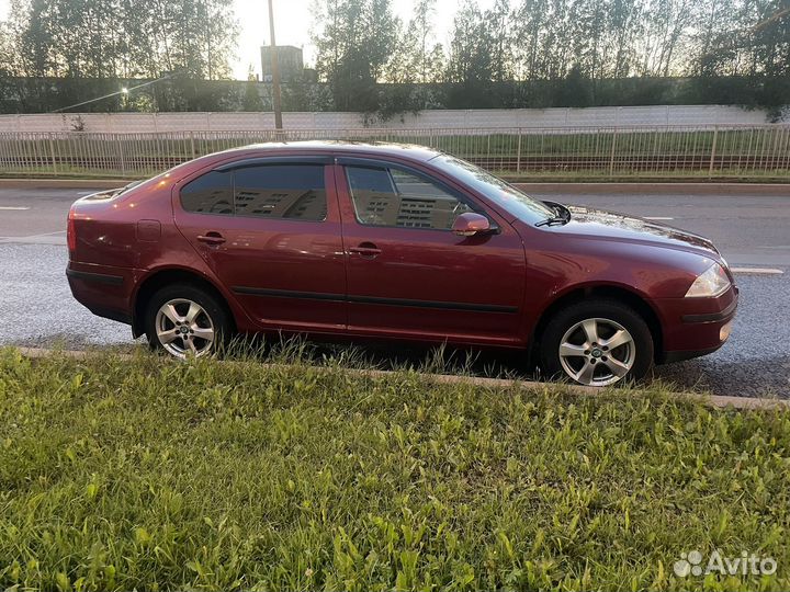 Skoda Octavia 1.6 МТ, 2008, 275 320 км