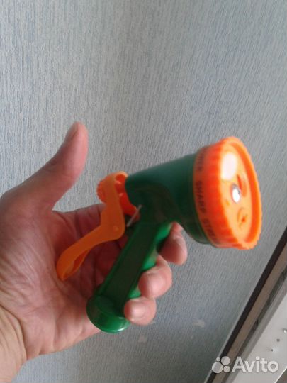 Шланг для полива с рукояткой. 4 варианта струи