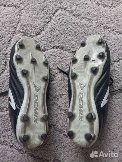 Футбольные бутсы demix