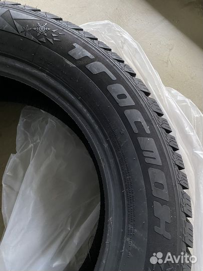 Tracmax X-Privilo S500 215/60 R17