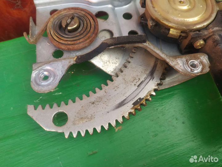 Стеклоподъемник задний правый Тойота спринтер AE95