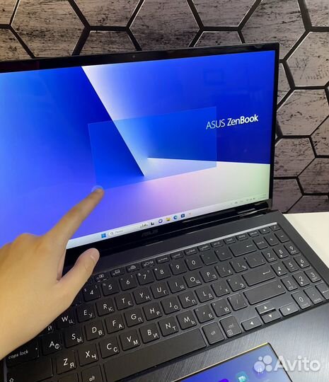 Сенсорный Asus Zenbook flip, GTX 1050,i7-8го,16гб