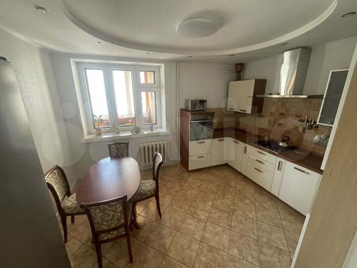 2-к. квартира, 67 м², 2/9 эт.