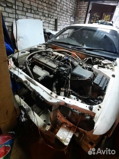 Toyota Corolla 1.5 AT, 1997, битый, 198 000 км