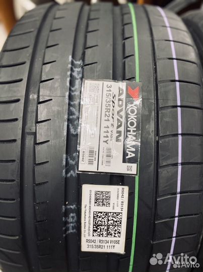 Yokohama Advan Sport V105 315/35 R21