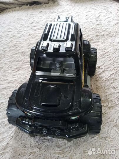 Внедорожник игрушка