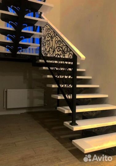 Лестницы на металлокаркасе под ключ