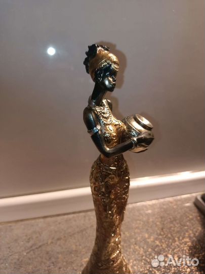 Статуэтка африканка
