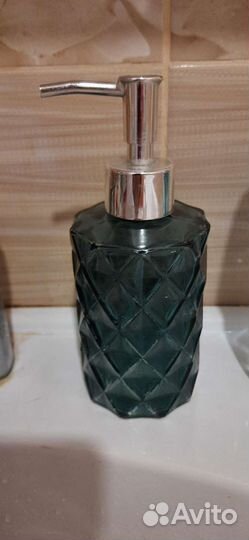 Дозатор для жидкого мыла H&M