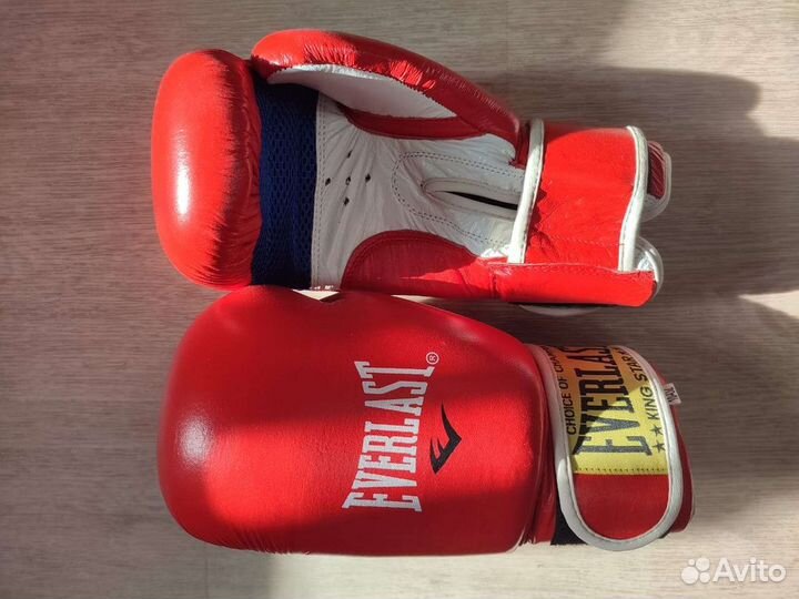 Боксёрские перчатки