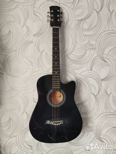 Акустическая гитара