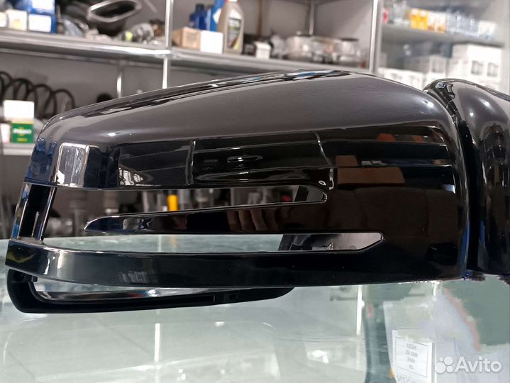 Крышка зеркала заднего вида Mercedes-Benz