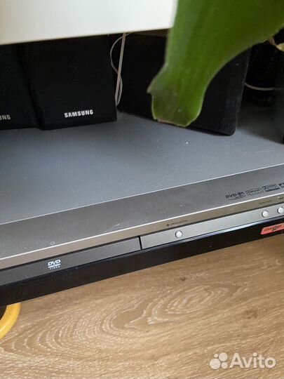 DVD плеер Samsung HT-KP10 + 4 колонки + саб