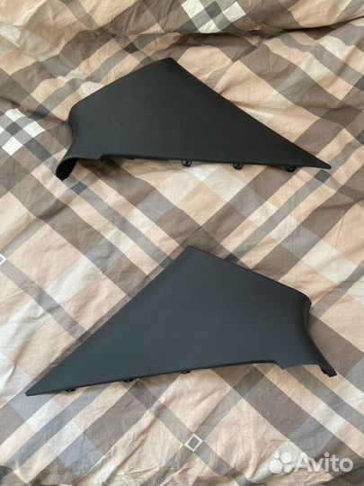 Черные стойки Rapid Polo Liftback