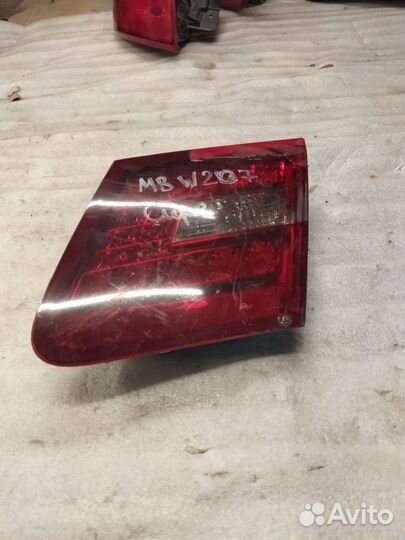 Фонарь правый внутр Mercedes W207 a2078200464