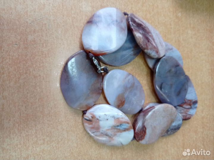 Бусы из сердолика