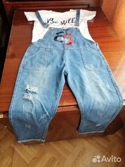 Джинсовый комбинезон