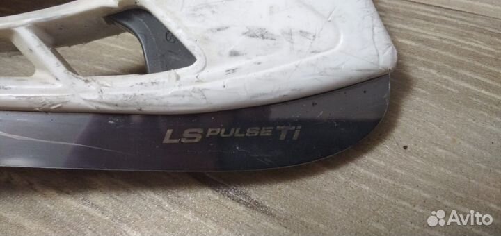 Хоккейные коньки Bauer Hyperlite 6.5 fit1 б/у