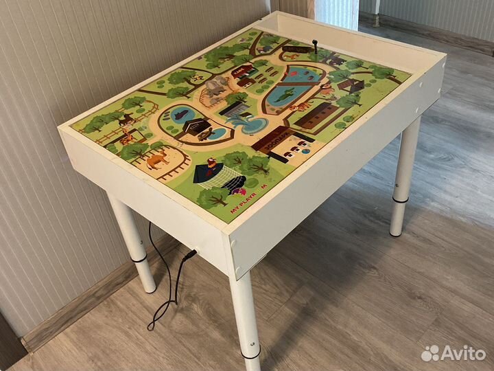 Столик детский и стул