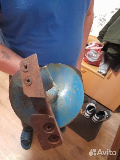 Ледобур для зимней рыбалки бу