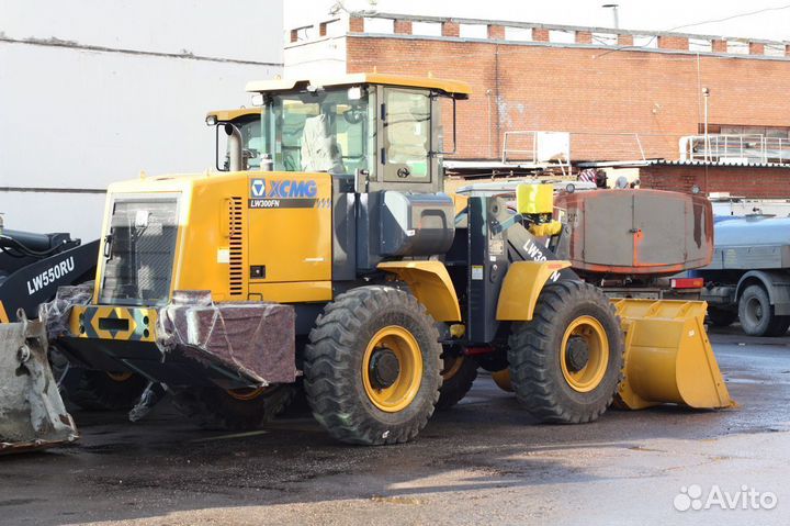 Фронтальный погрузчик XCMG LW300FN, 2024