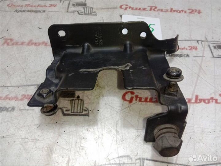 Кронштейн замка кабины Scania P 440 DC13 153 L01