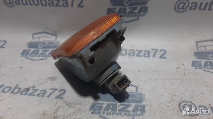 Поворотник передний левый Volkswagen Golf 3 1H1