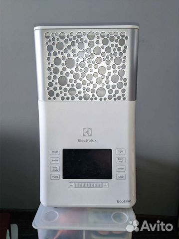 Увлажнитель Electrolux EHU-3715D