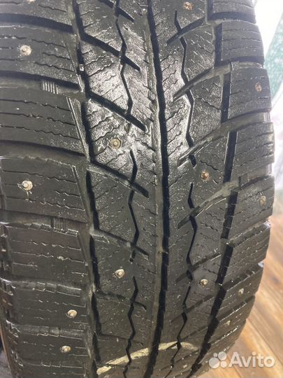 Landsail Ice Star IS33 215/55 R17 99T