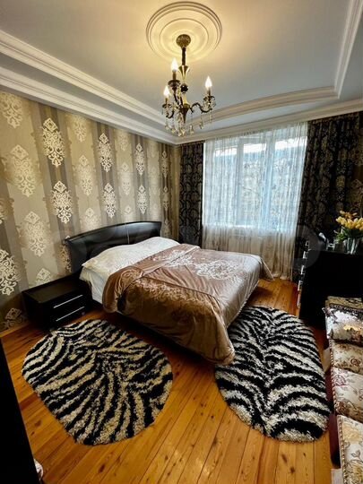 2-к. квартира, 65 м², 1/9 эт.