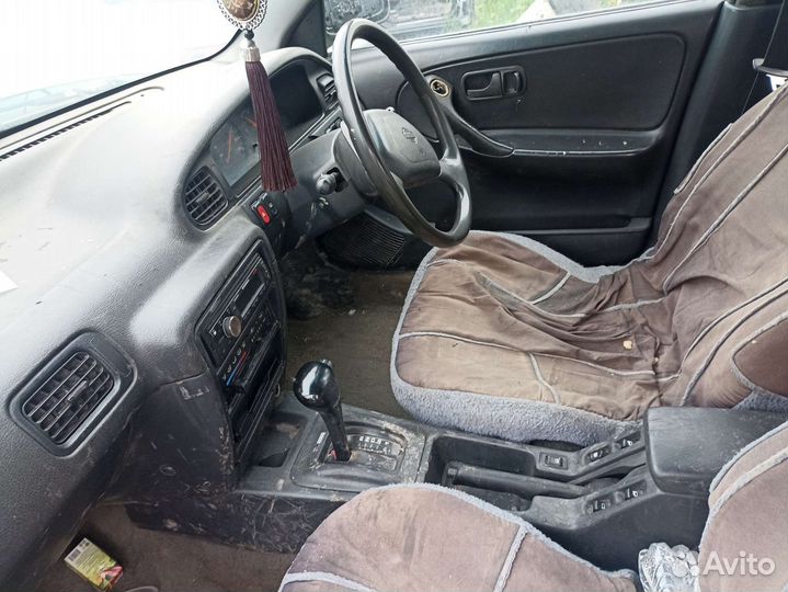 Nissan Avenir 1996г. GA16DS в разбор