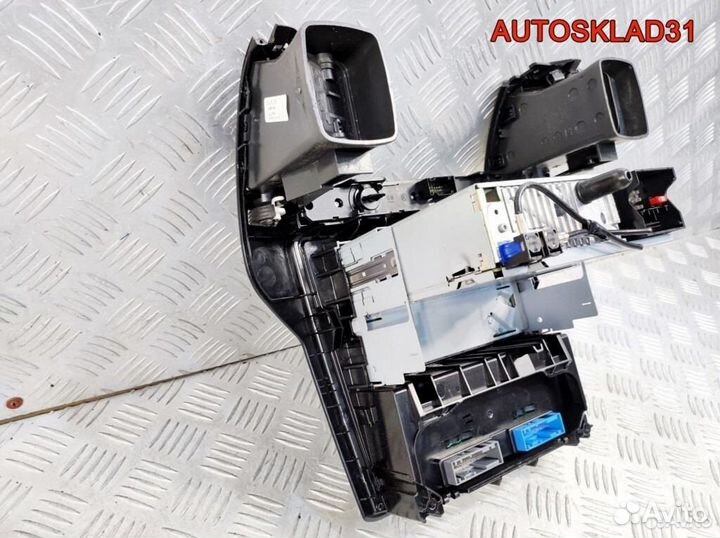 Магнитола Opel Zafira B 13431892