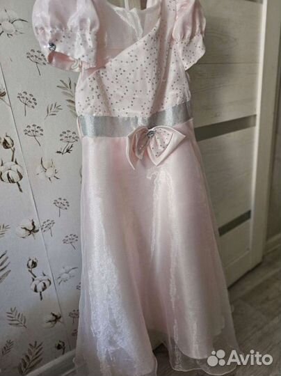 Платье для девочки, нарядное 120-140