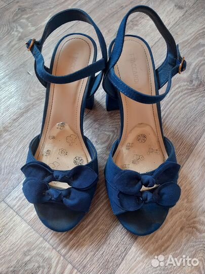 Босоножки женские 39 р