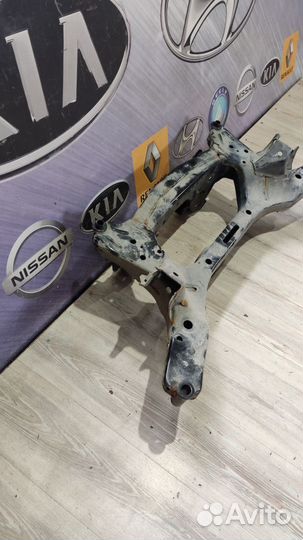 Балка подвески зад Nissan qashqai J10