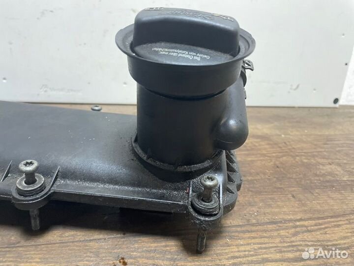 Клапанная крышка Volkswagen Jetta5 седан BSE 2008