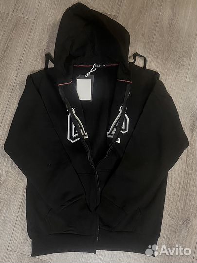 Худи с замком