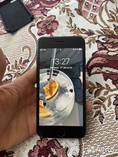 Телефон iPhone 7