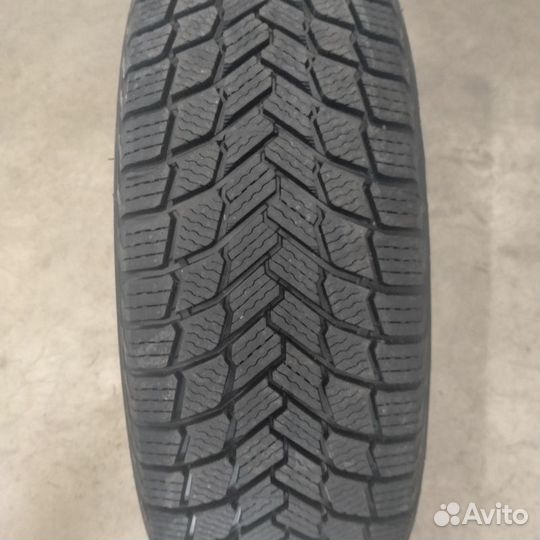 Michelin X-Ice Snow 245/40 R20 99H