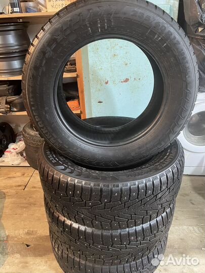 Nokian Tyres Hakkapeliitta 7 SUV 235/60 R17 106T